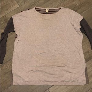 Old Navy Maternity sweater; Size M